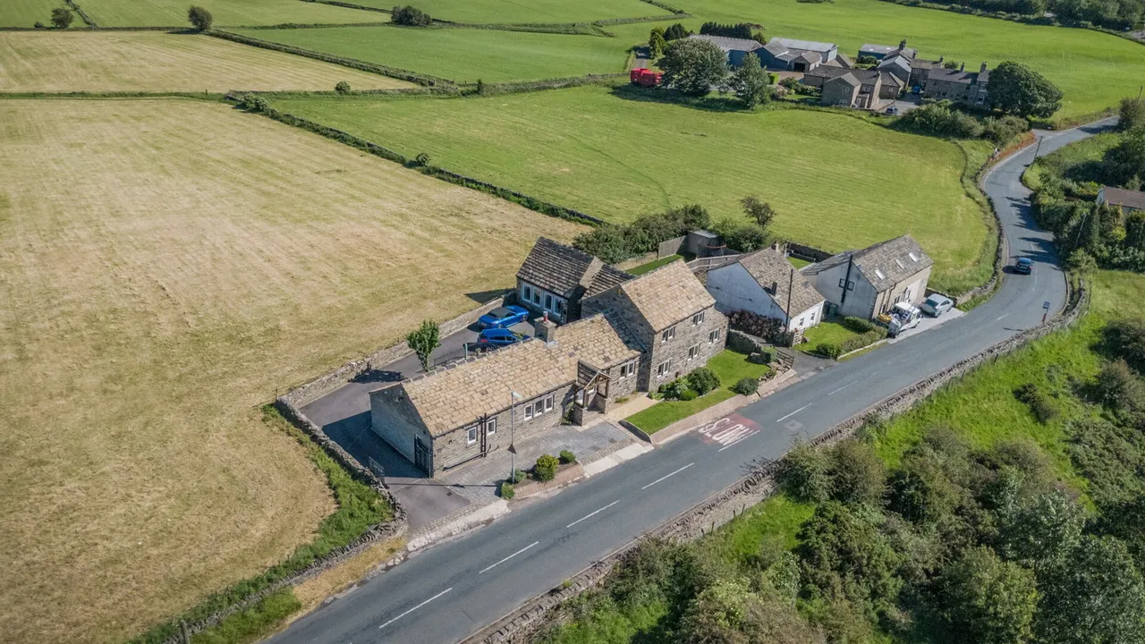 Catterstones Edge, Castle Hill, HD4, photo 29