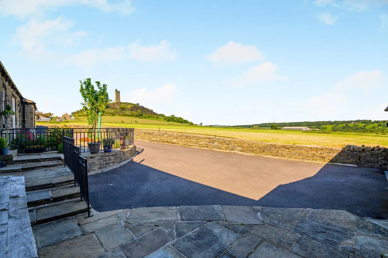 Catterstones Edge, Castle Hill, HD4, photo 39