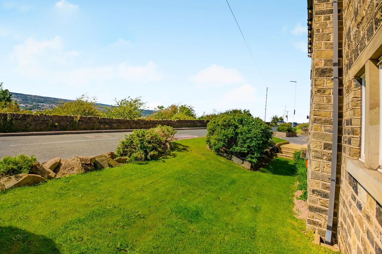 Catterstones Edge, Castle Hill, HD4, photo 34