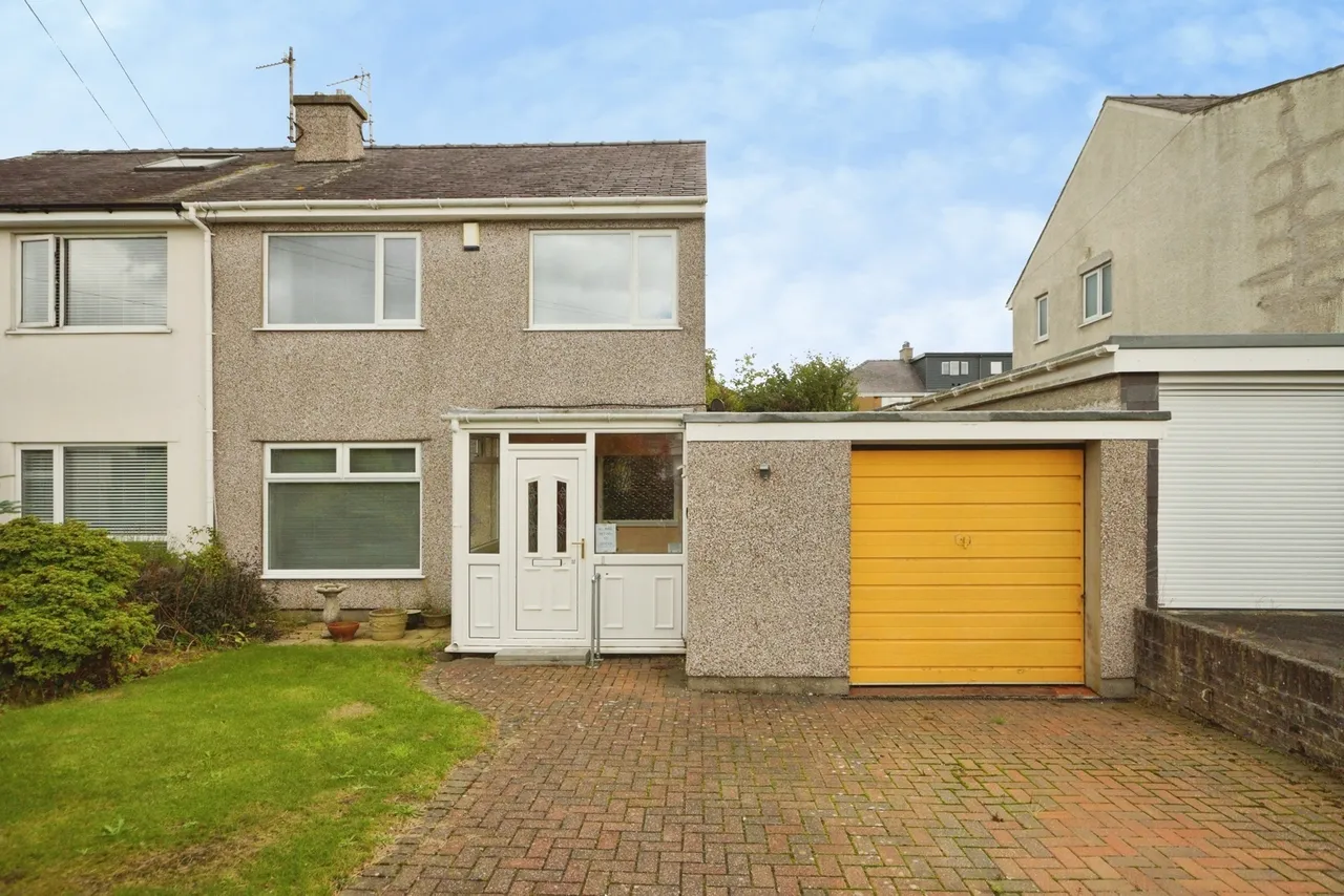 Lon Y Meillion, Bangor, LL57, photo 24