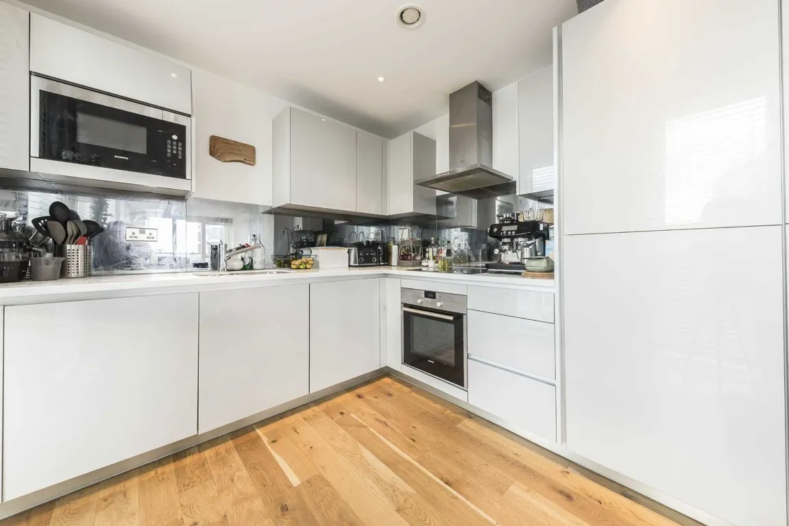 Goldhawk Road, W12, photo 4