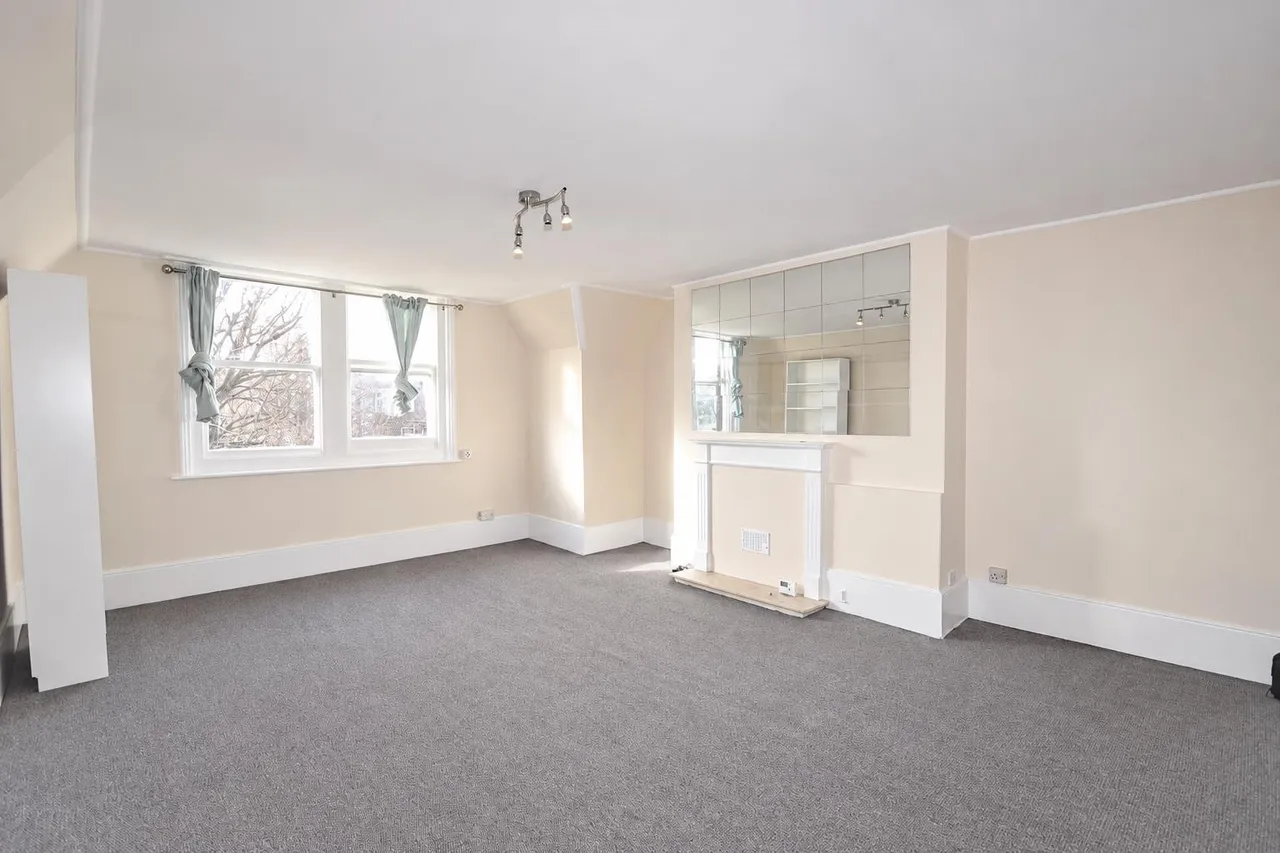 4a Devonshire Place, Eastbourne, East Sussex, BN21 4AE, photo 2