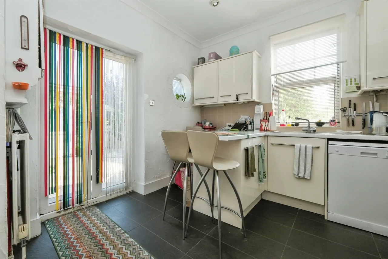 Barden Road, Eastbourne, photo 6