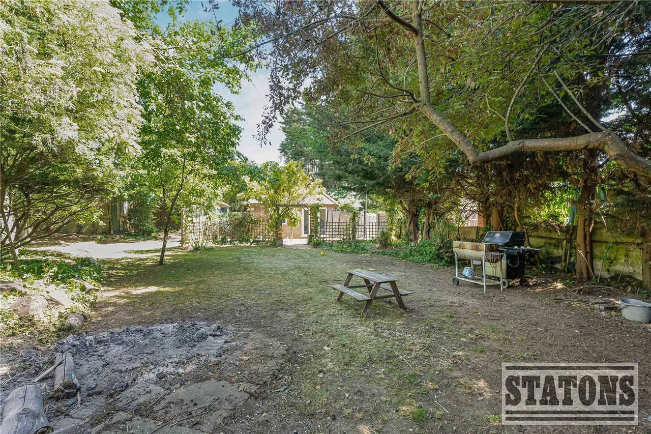 Hutton Grove, Woodside Park, Totteridge, London, N12 8DR, photo 21