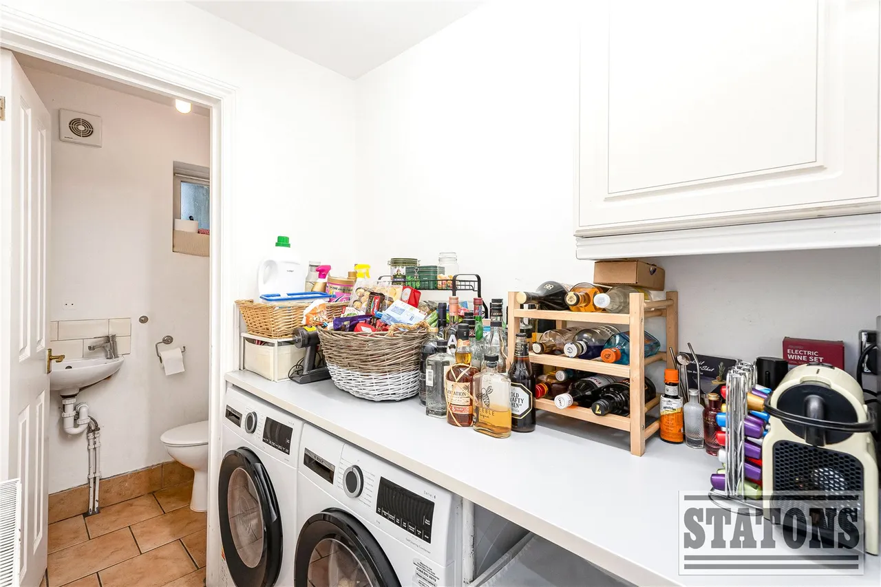 Hutton Grove, Woodside Park, Totteridge, London, N12 8DR, photo 8