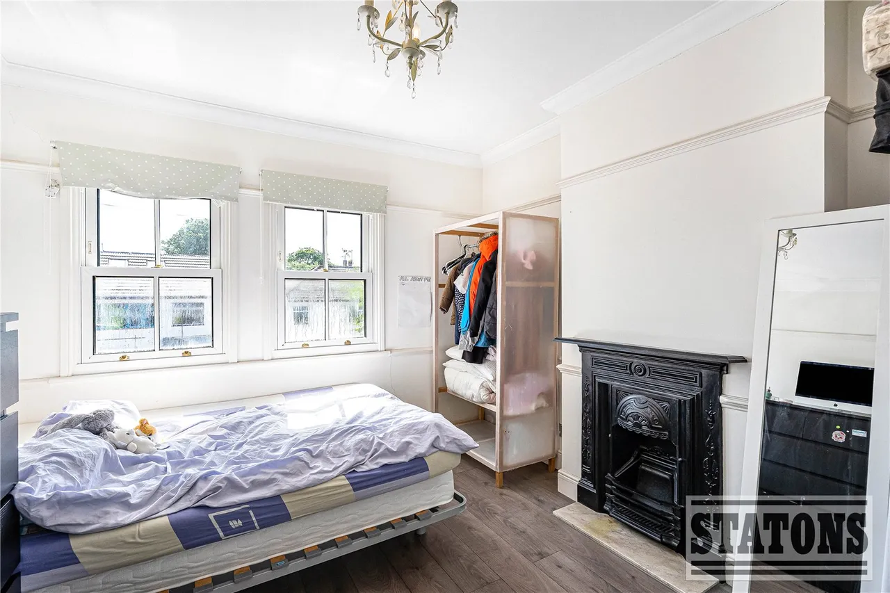 Hutton Grove, Woodside Park, Totteridge, London, N12 8DR, photo 11