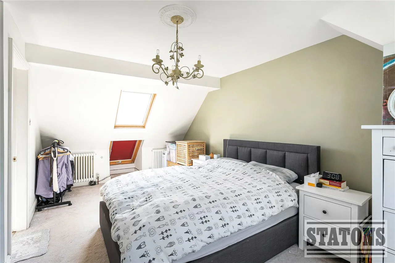 Hutton Grove, Woodside Park, Totteridge, London, N12 8DR, photo 9