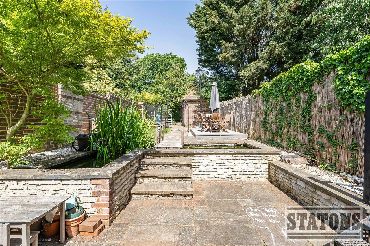 Hutton Grove, Woodside Park, Totteridge, London, N12 8DR, photo 16