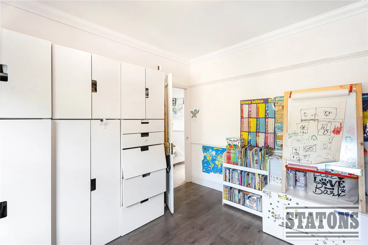 Hutton Grove, Woodside Park, Totteridge, London, N12 8DR, photo 13