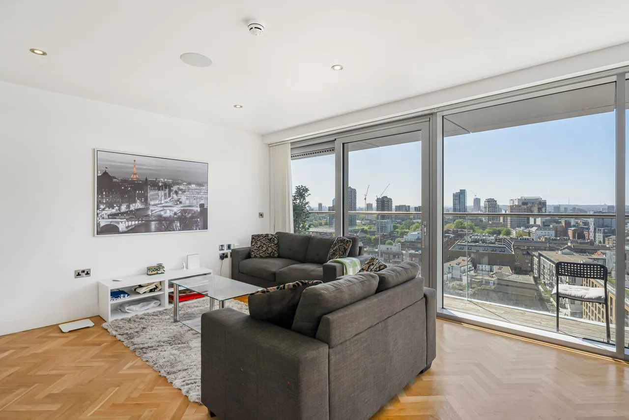 Commercial Road, London, E1, photo 10