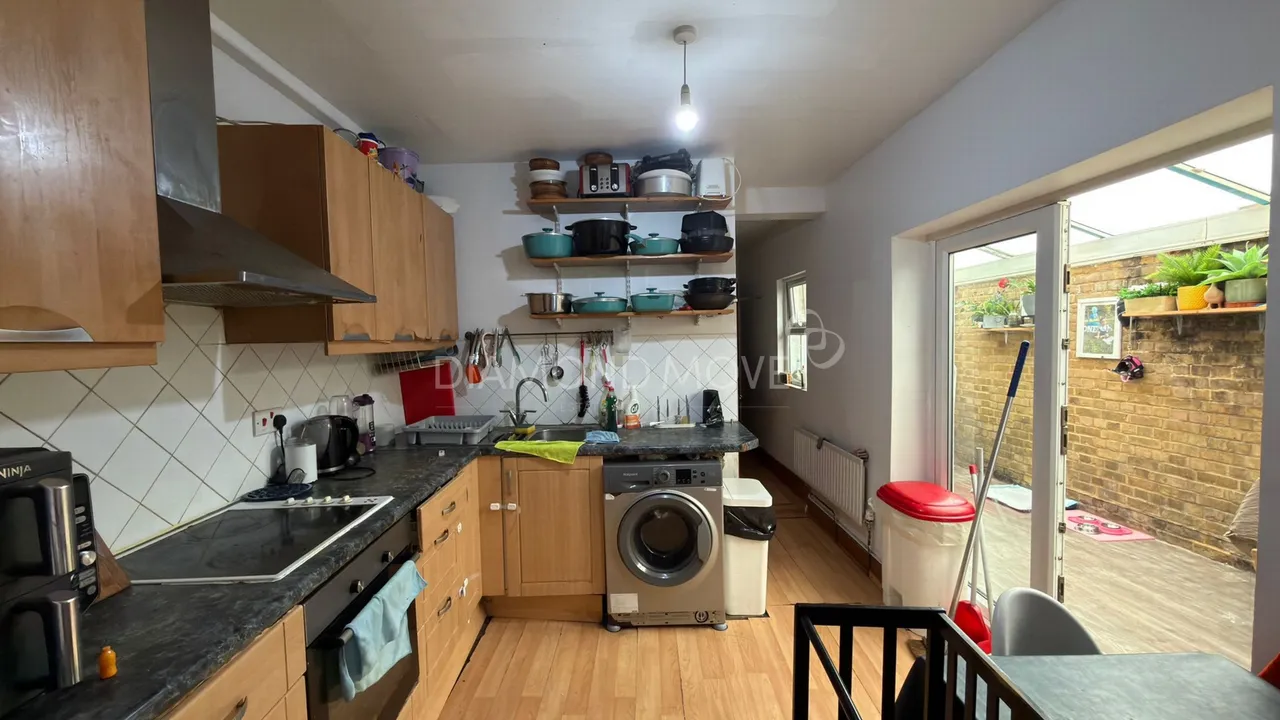 Wandsworth Road, London, SW8 3JF, photo 4