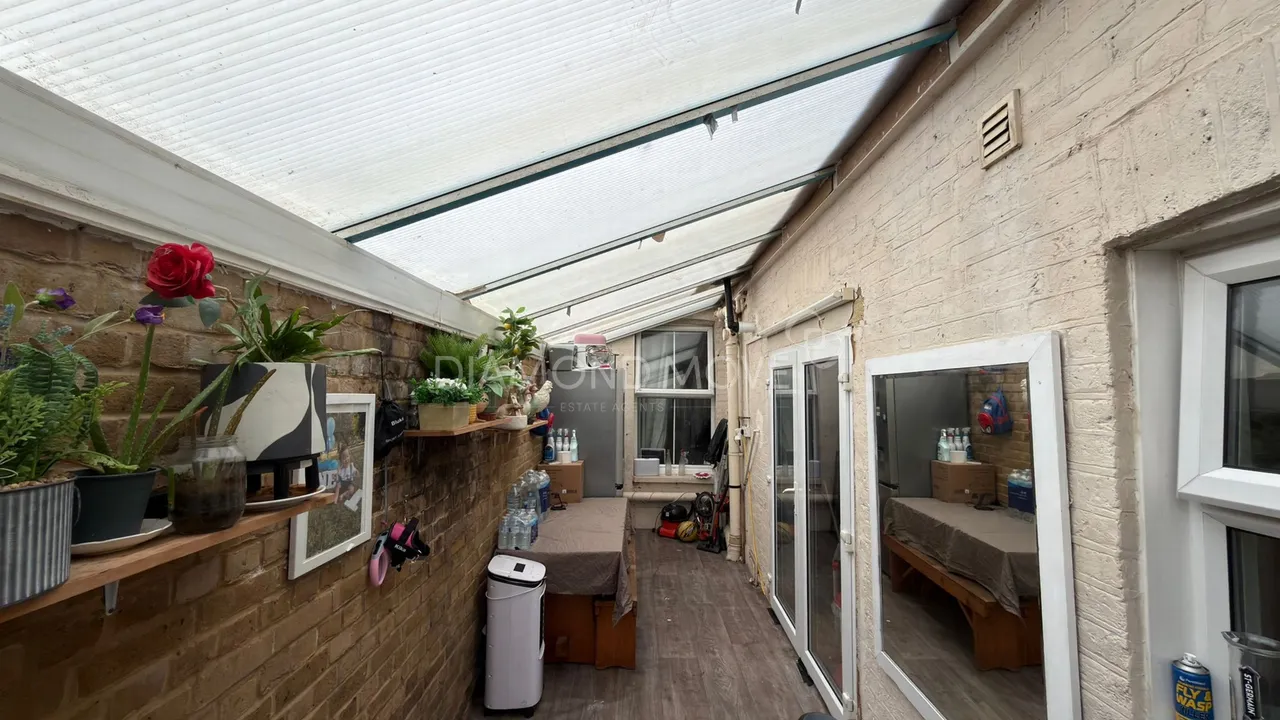 Wandsworth Road, London, SW8 3JF, photo 6