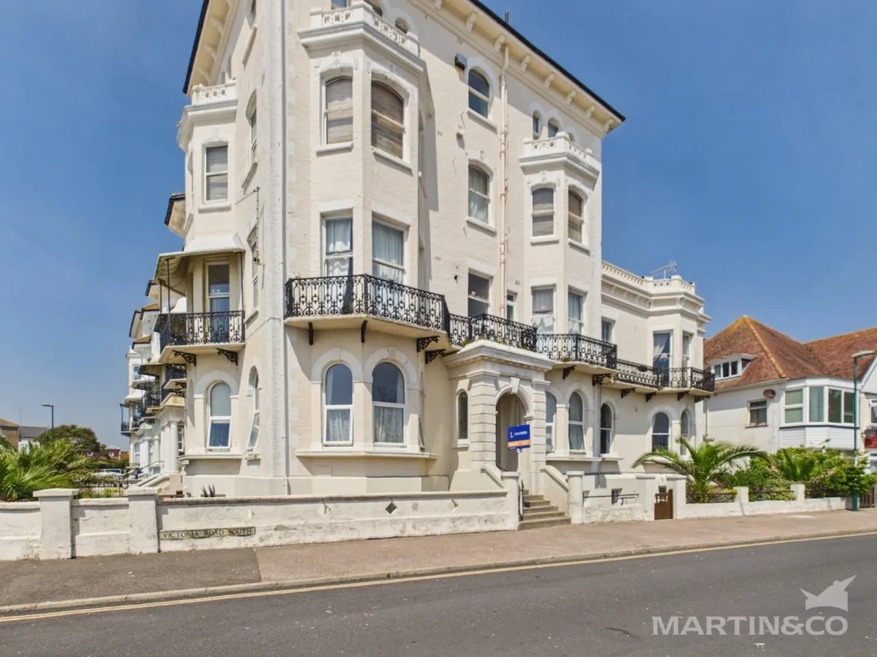 1 bed flat for sale — Elizabeth Court, Park Terrace, Bognor Regis