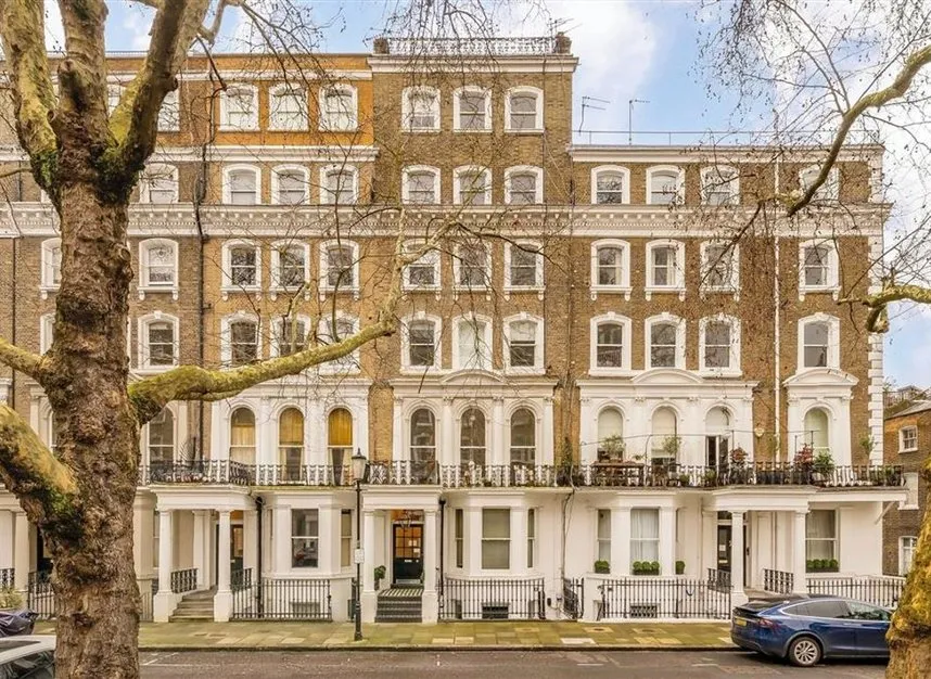 2 bed flat for sale — Beaufort Gardens, South Kensington, SW3