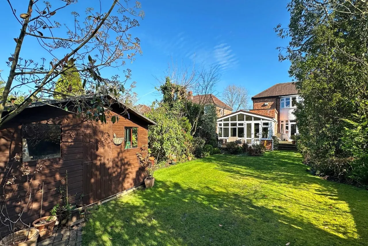 Beeston Avenue, Timperley, Cheshire WA15 7RX, photo 30
