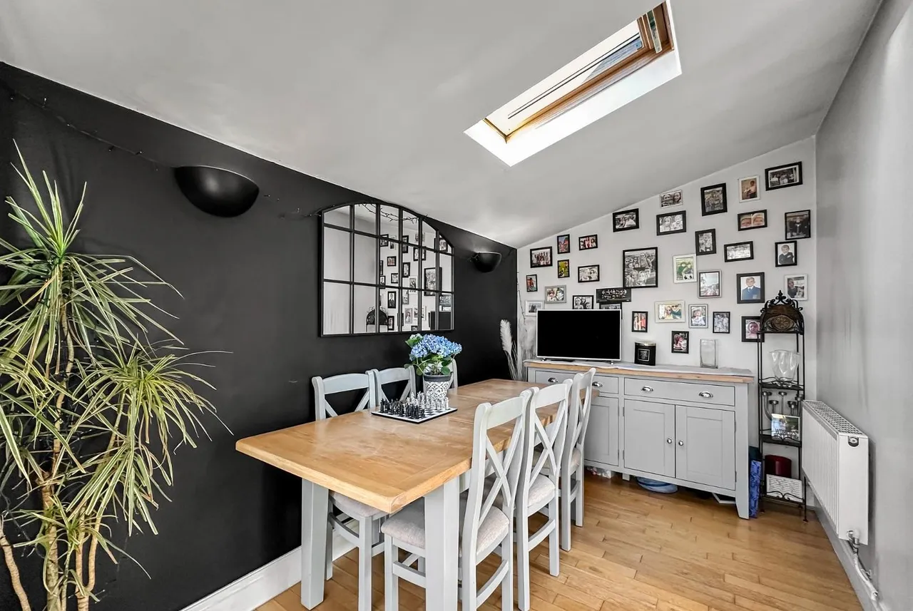 Beeston Avenue, Timperley, Cheshire WA15 7RX, photo 8