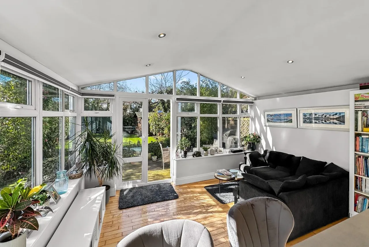 Beeston Avenue, Timperley, Cheshire WA15 7RX, photo 11