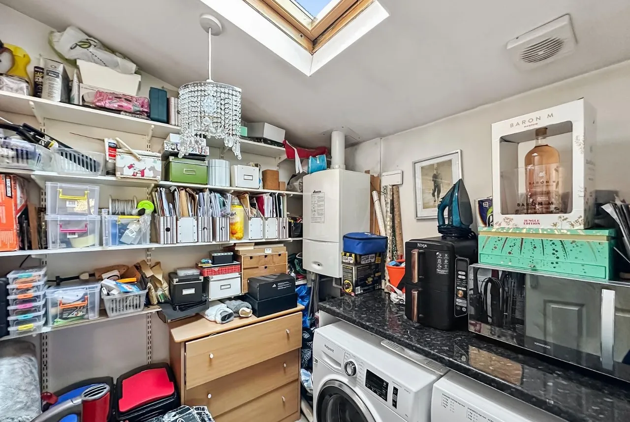 Beeston Avenue, Timperley, Cheshire WA15 7RX, photo 16