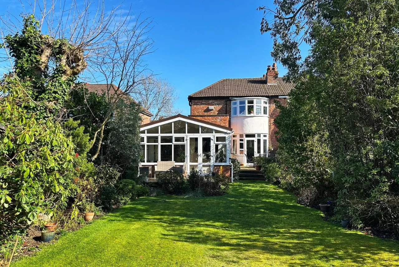 Beeston Avenue, Timperley, Cheshire WA15 7RX, photo 31