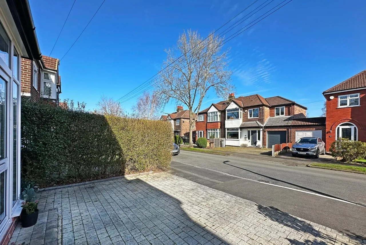 Beeston Avenue, Timperley, Cheshire WA15 7RX, photo 36