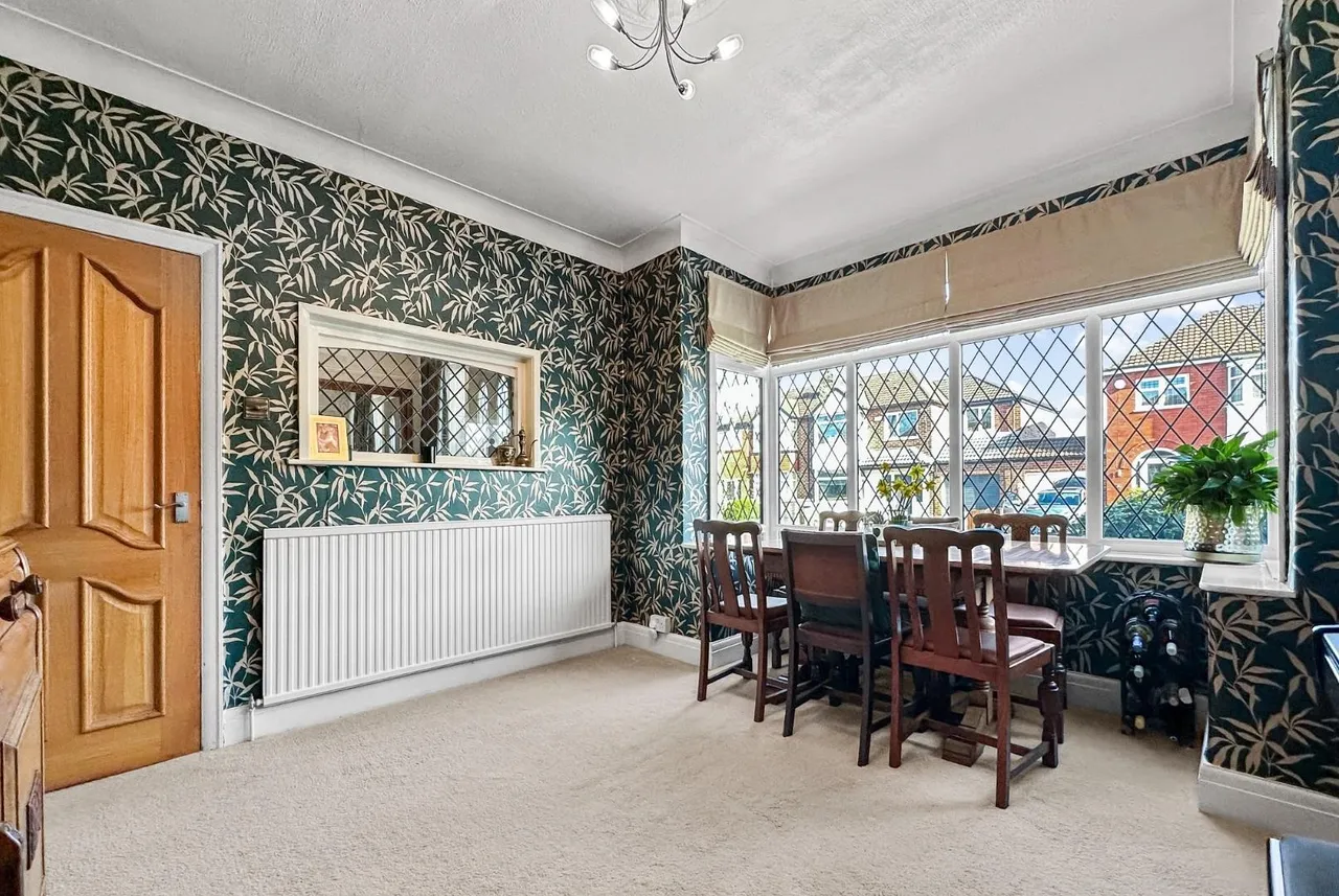Beeston Avenue, Timperley, Cheshire WA15 7RX, photo 14
