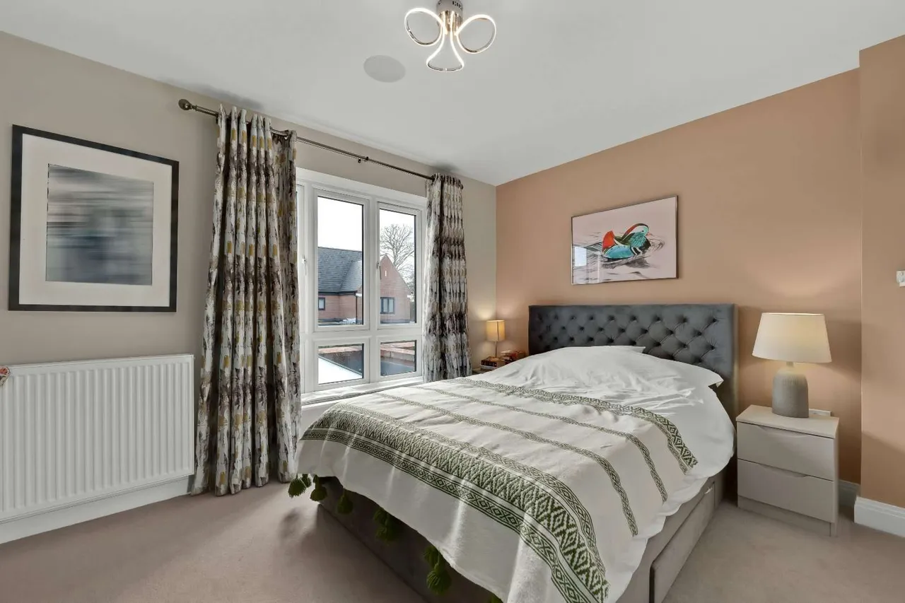 Carleton Avenue, East Molesey, Surrey, KT8 0AL, photo 11