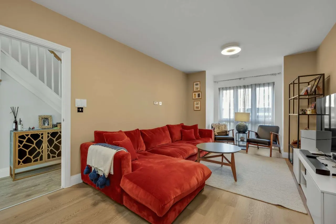 Carleton Avenue, East Molesey, Surrey, KT8 0AL, photo 5