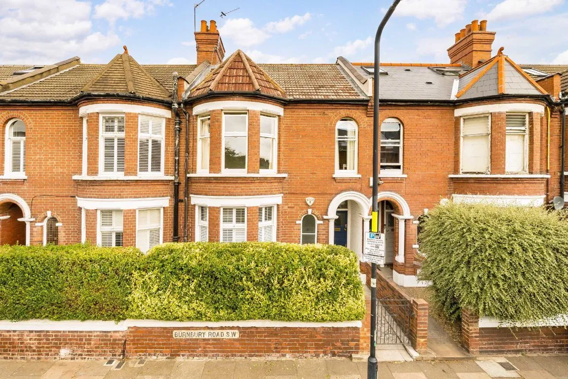 2 bed flat for sale, Burnbury Road, SW12