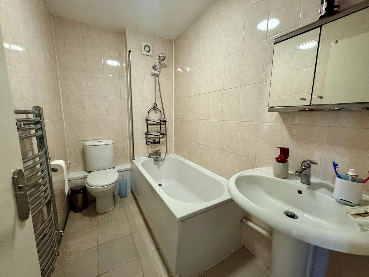 Florence Close, Harlow, photo 9
