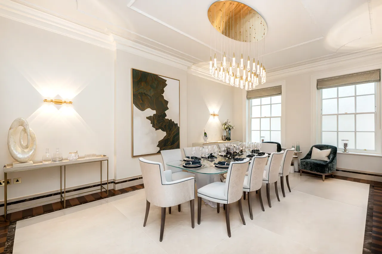 Upper Grosvenor Street, Knightsbridge, London, photo 7