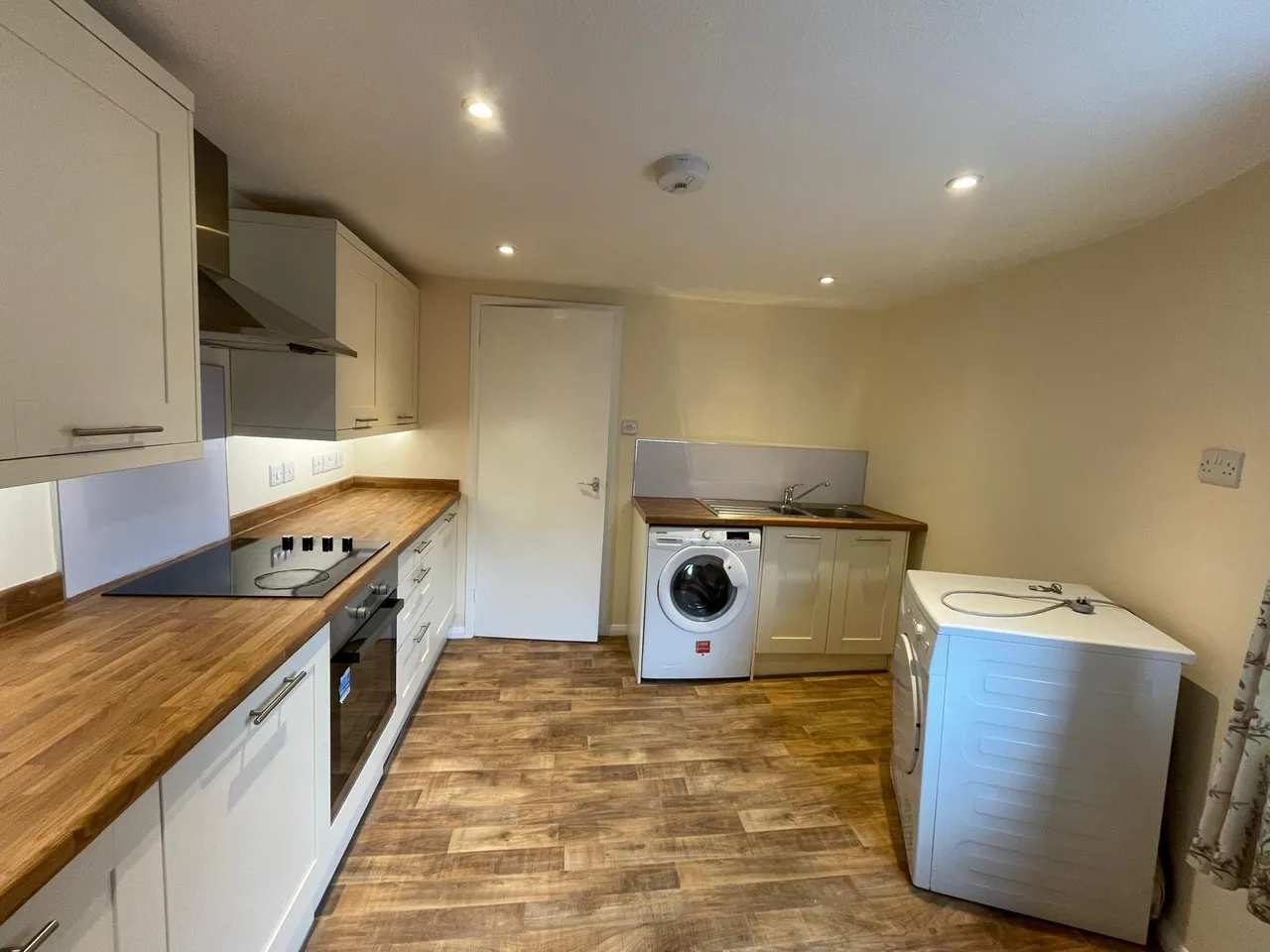 High Street, Potterne, SN10, photo 2
