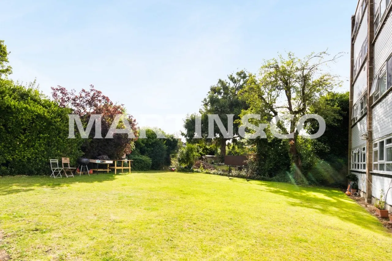 Cambridge Road, Wanstead, London, photo 3