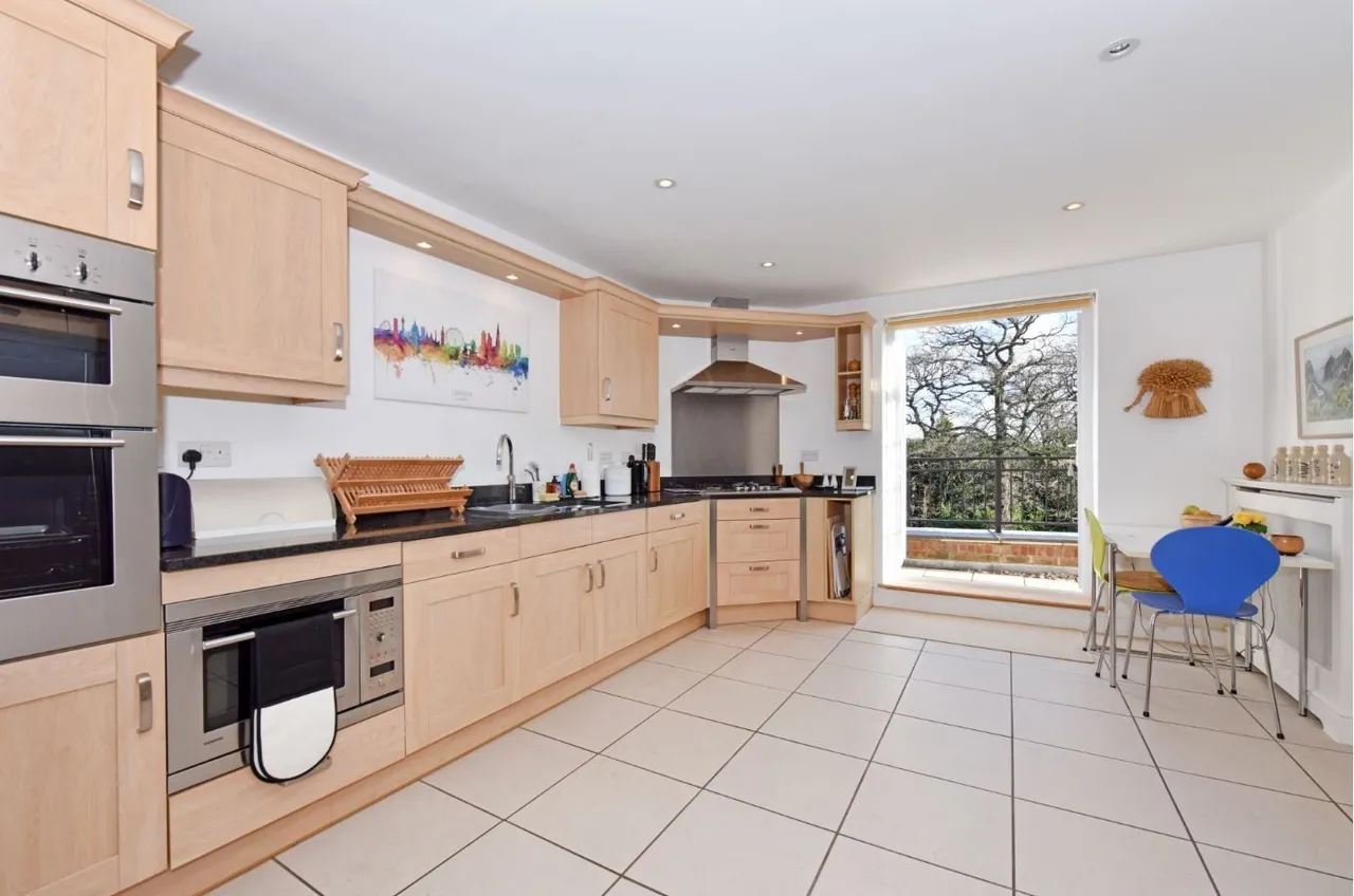 Ethorpe House, Packhorse Road, Gerrards Cross, Buckinghamshire, SL9 8HS, photo 6