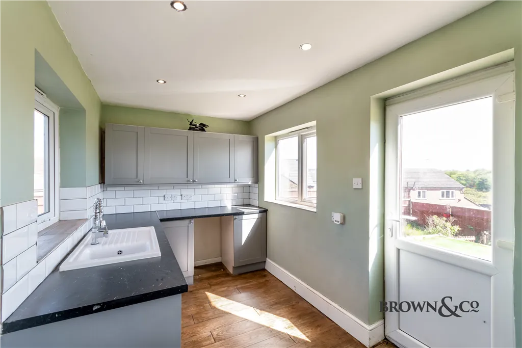 Station Road, Retford, photo 5