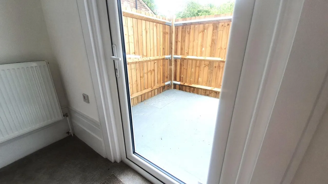 Ballards Lane, Finchley, London, N3, photo 6