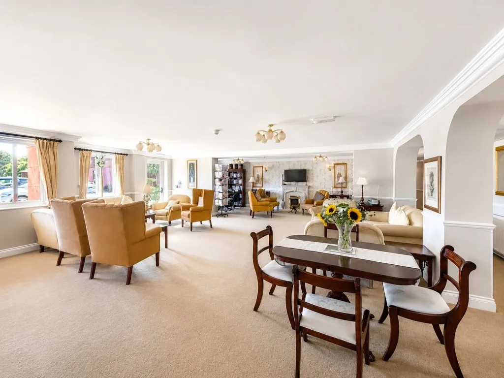 Cooden Drive, Bexhill on Sea, photo 7