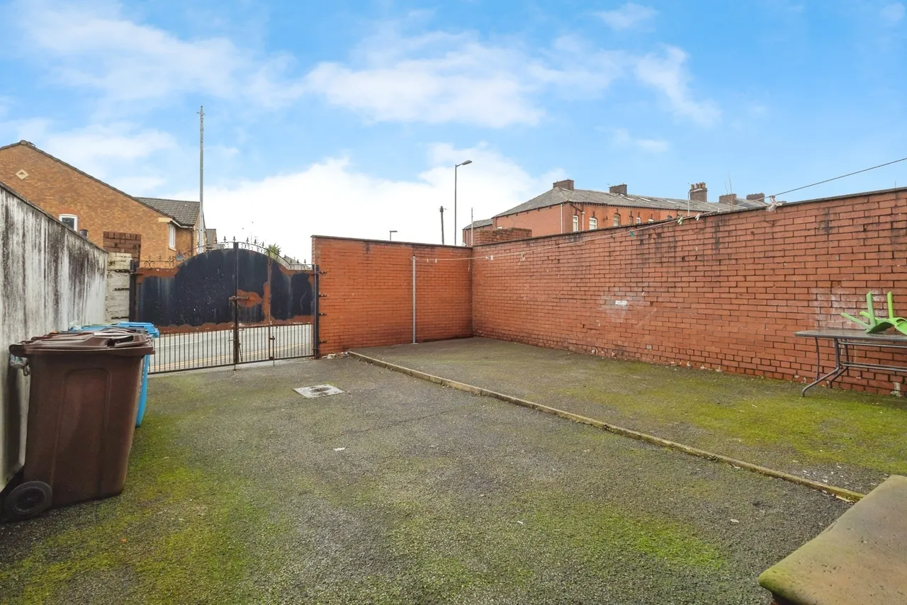 Queens Road, OLDHAM, Lancashire, OL8, photo 27