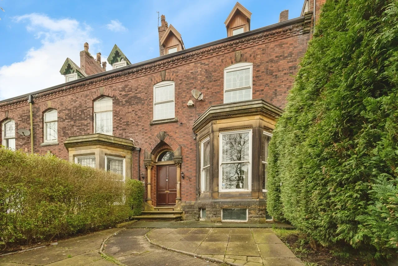 7 bed house for sale — Queens Road, OLDHAM, Lancashire, OL8