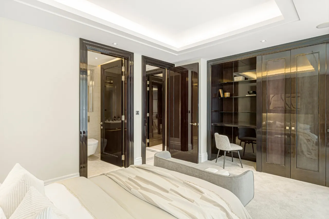 Ebury Square, Belgravia, London, photo 12