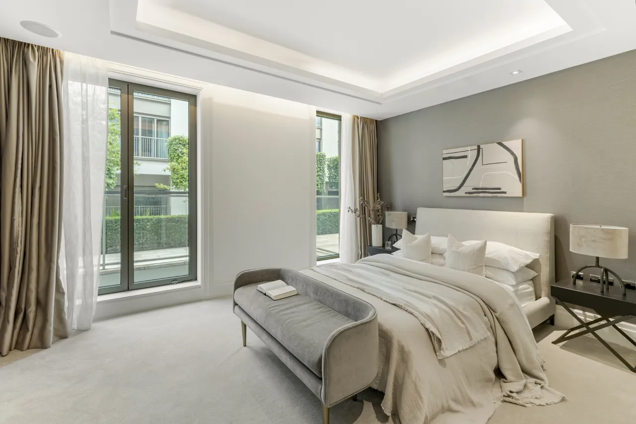 Ebury Square, Belgravia, London, photo 10