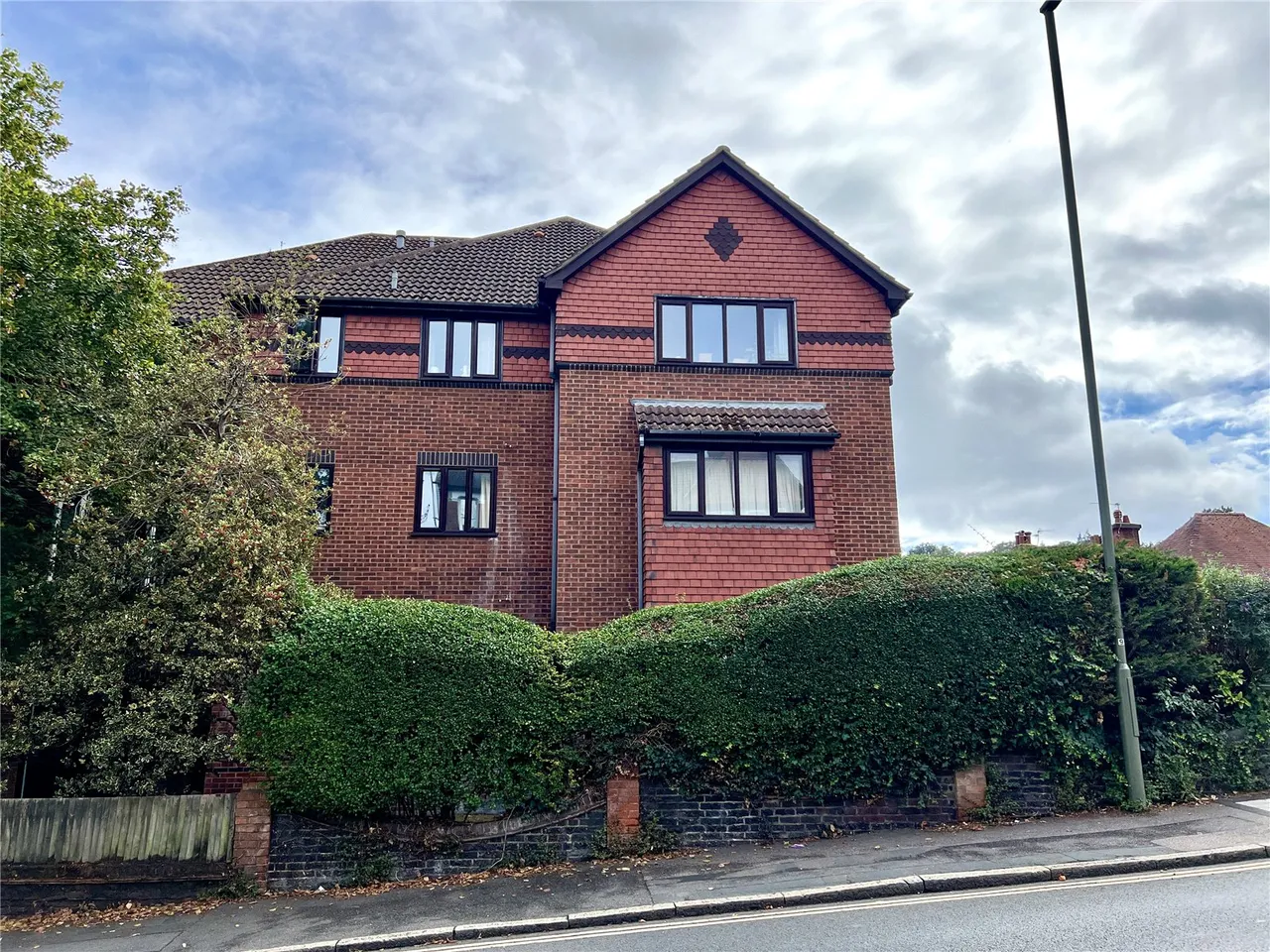 Farnham Road, Guildford, GU2, photo 8