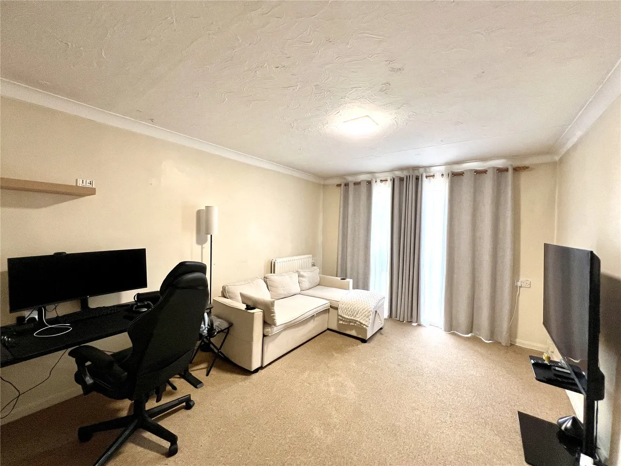 Farnham Road, Guildford, GU2, photo 6