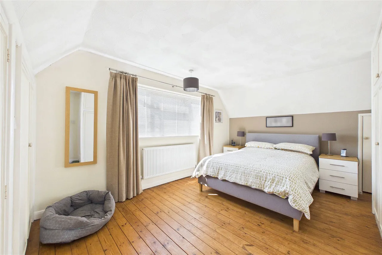 Keswick Drive, Lightwater, GU18, photo 8
