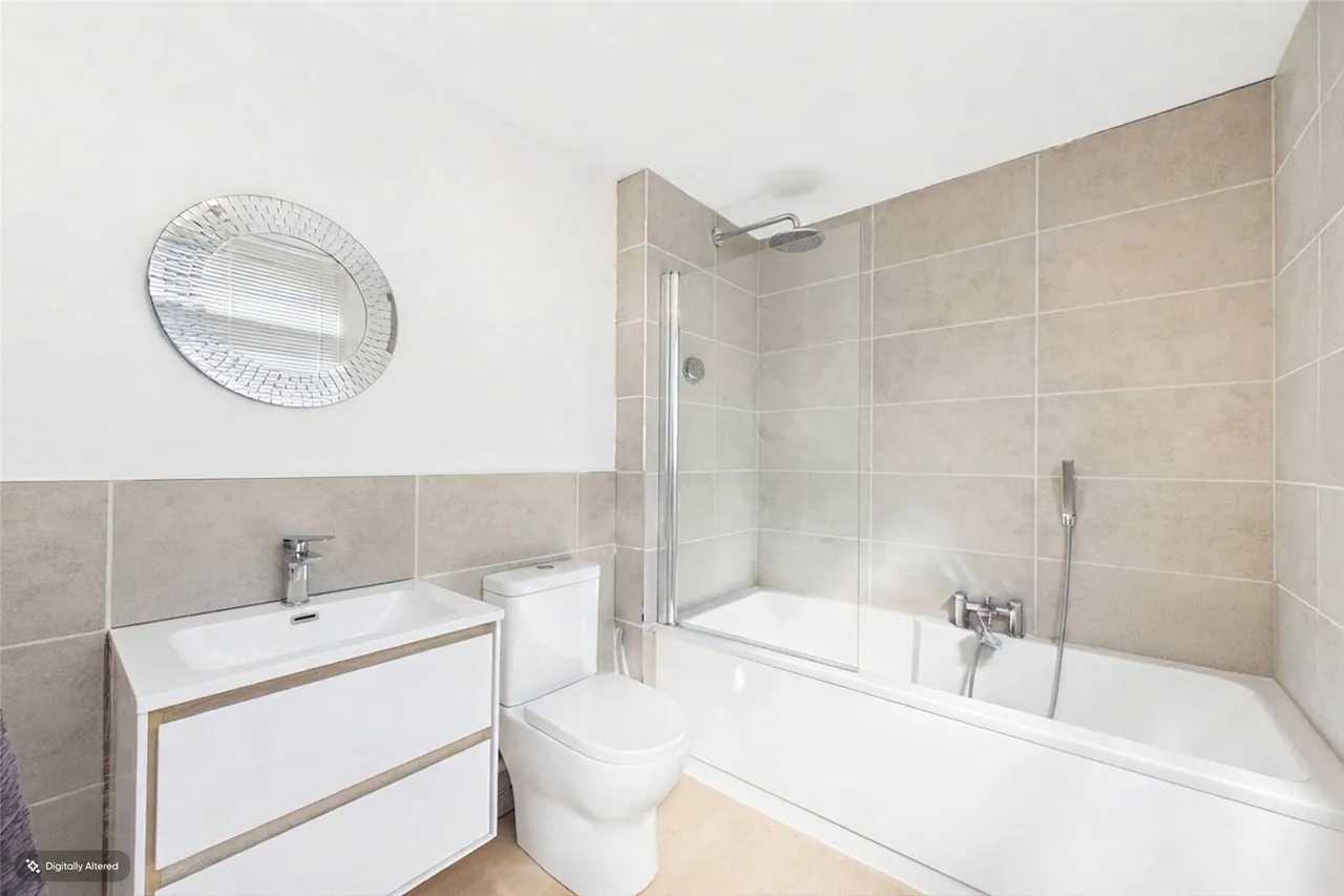 Keswick Drive, Lightwater, GU18, photo 11