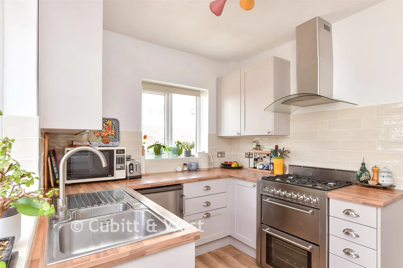 Larkfield Way, Brighton, BN1, photo 3