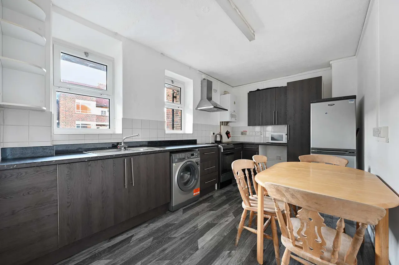 Australia Road, White City, W12, photo 2