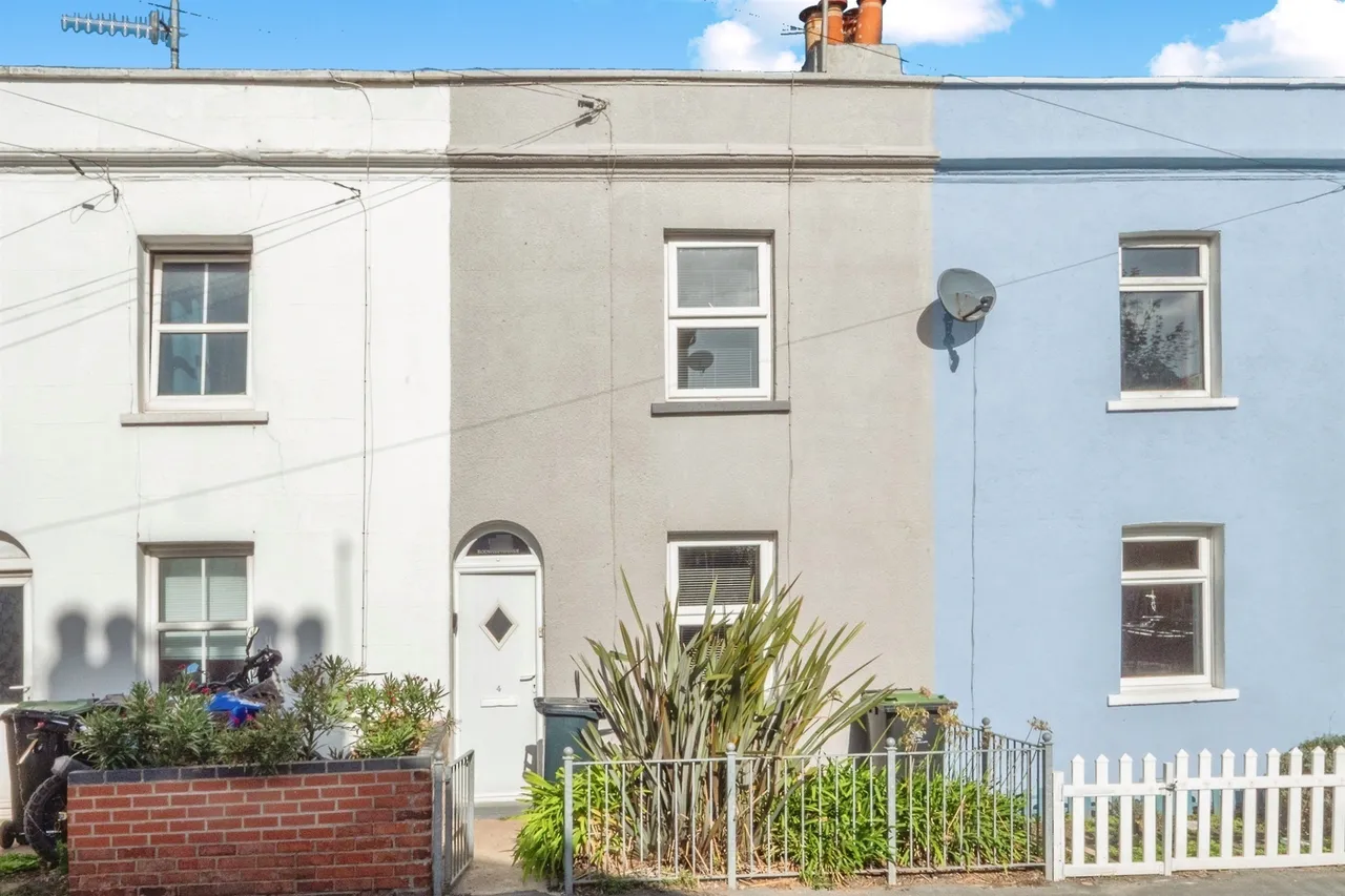 2 bed house for sale, Rodwell Avenue, Weymouth, DT4