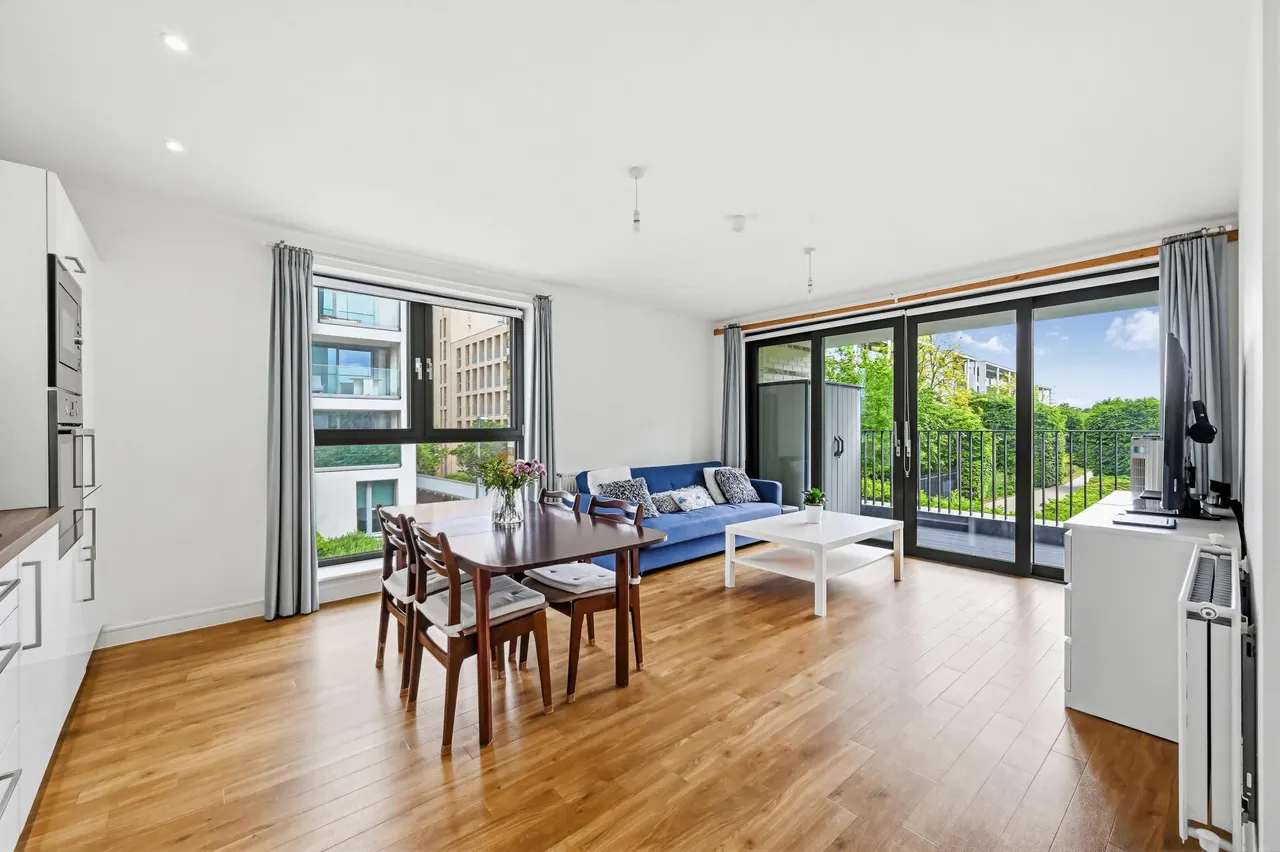 2 bed flat for sale, Kingfisher Heights, London, E16