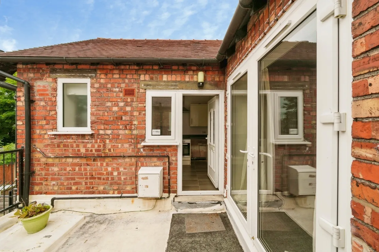 New Chester Road, Eastham, CH62, photo 20