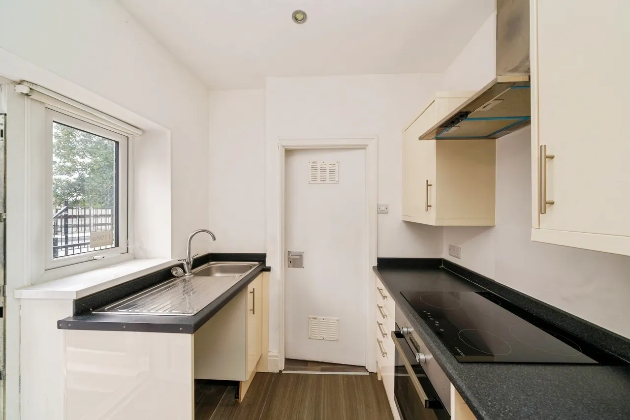 New Chester Road, Eastham, CH62, photo 22